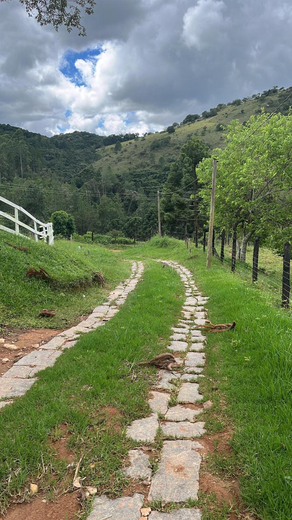 Pousada Pedra Da Mata Chales Na Montanha Munhoz Exteriör bild