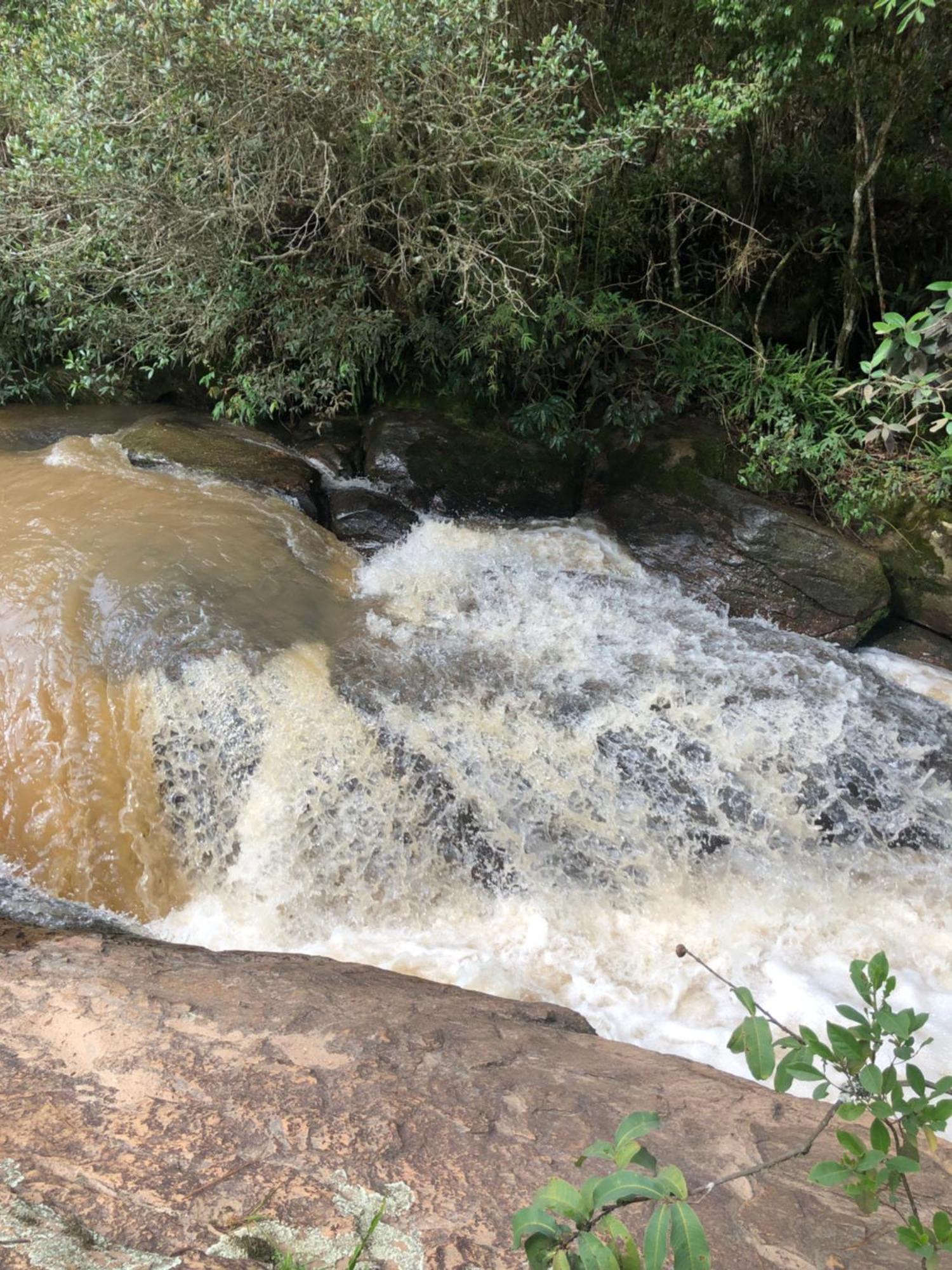 Pousada Pedra Da Mata Chales Na Montanha Munhoz Exteriör bild